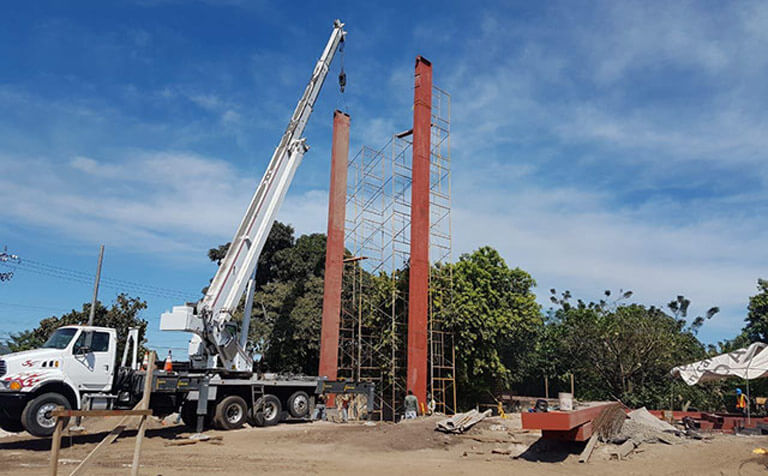 Tótem y canopy de gasolinera para TEXACO Versalles — foto 4